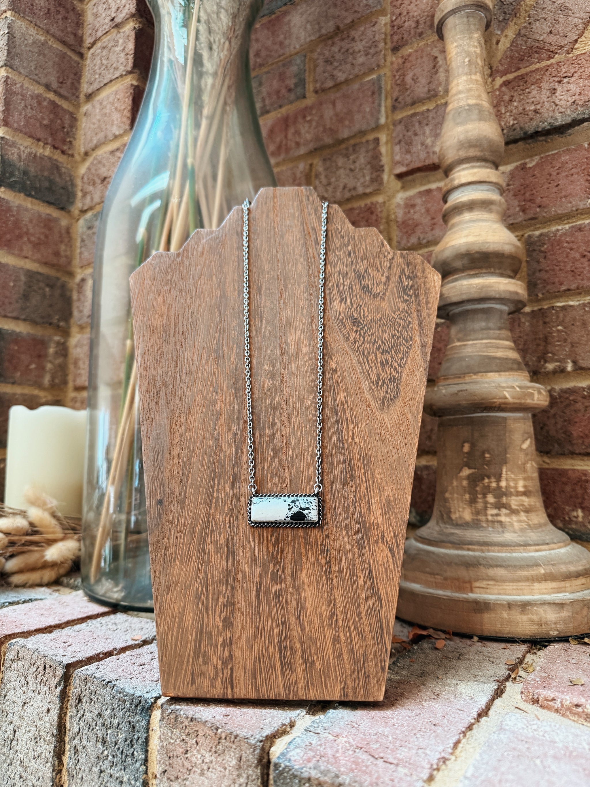 Semi Stone Bar Necklace